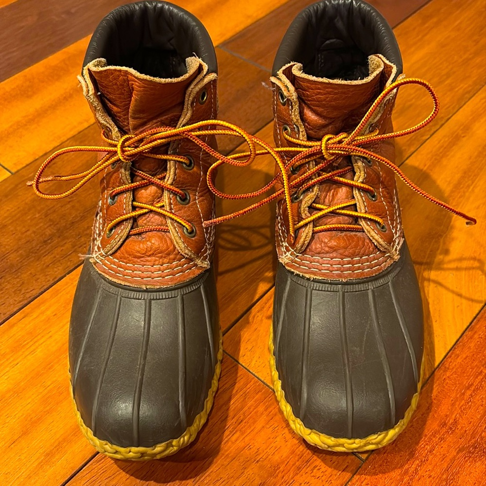 LLBean Padded Collar Bean Boots. Size 9M.